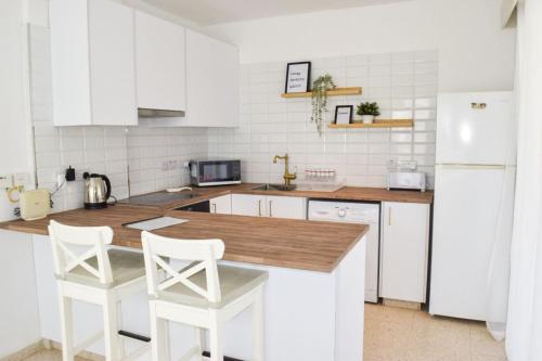 Yiallos Village Apt. A101