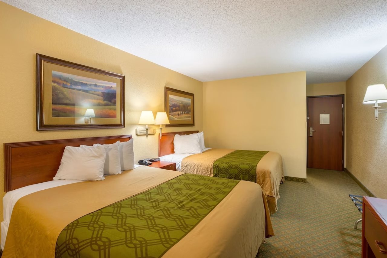 Rodeway Inn and Suites Kearney - photo 13