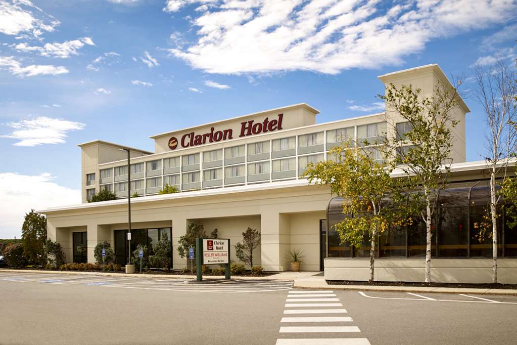 Clarion Hotel Portland - photo 2