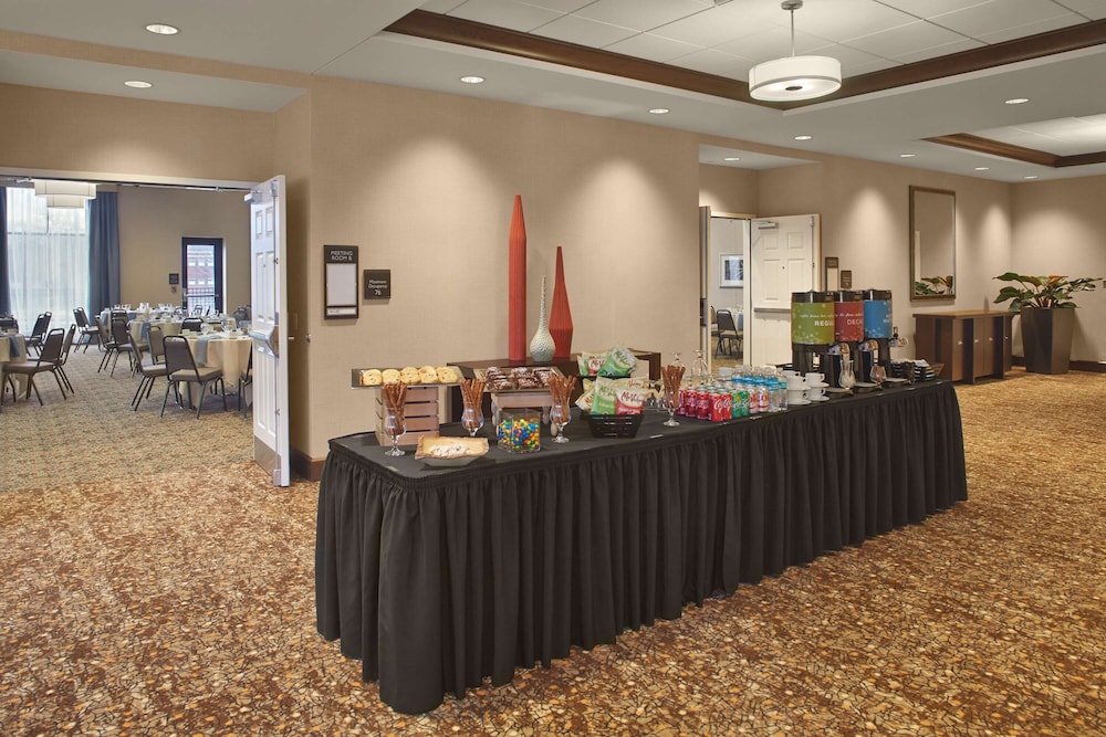 Hilton Garden Inn Akron - photo 33
