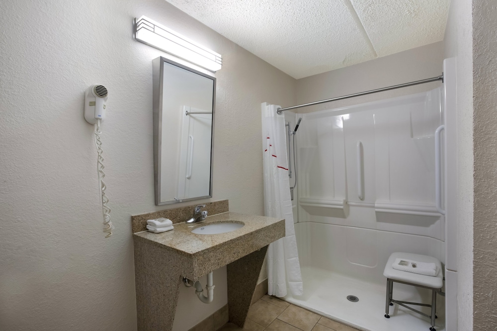 Red Roof Inn Atlanta Airport NE Conley - photo 21