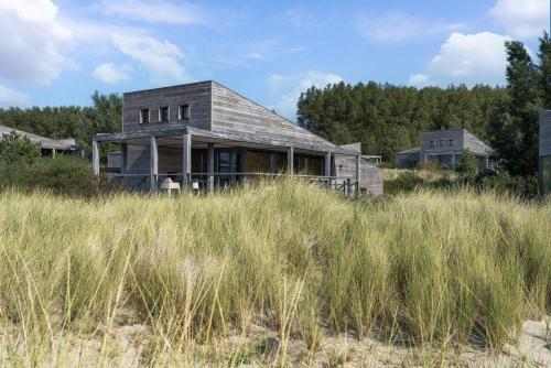 Beachfront VIP Villa 4p Luxe & Strand op 50m Villa 59 — 4-Star Luxury Hotel in Ouddorp, Netherlands