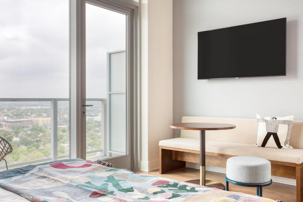Carousel by AvantStay Brand New Condo in Austin w Amazing Amenities — 4-Star Luxury Hotel in Austin, United States