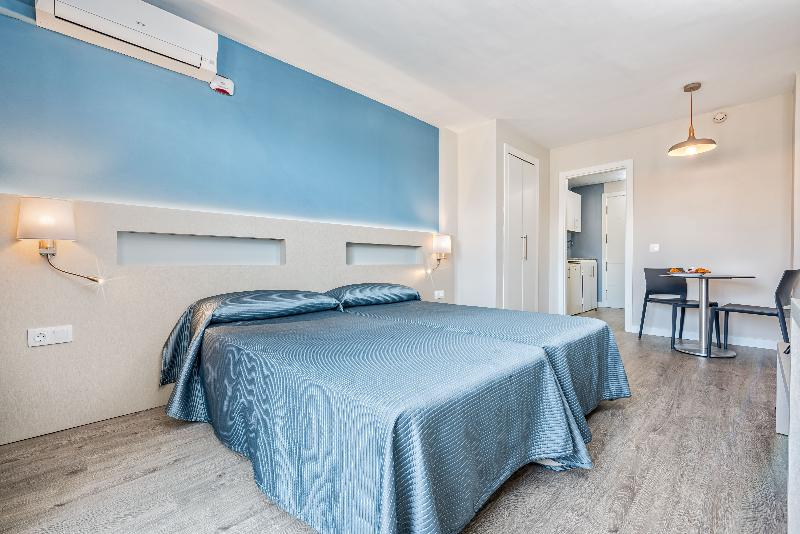 Veramar Aparthotel — 4-Star Luxury Hotel in Fuengirola, Spain
