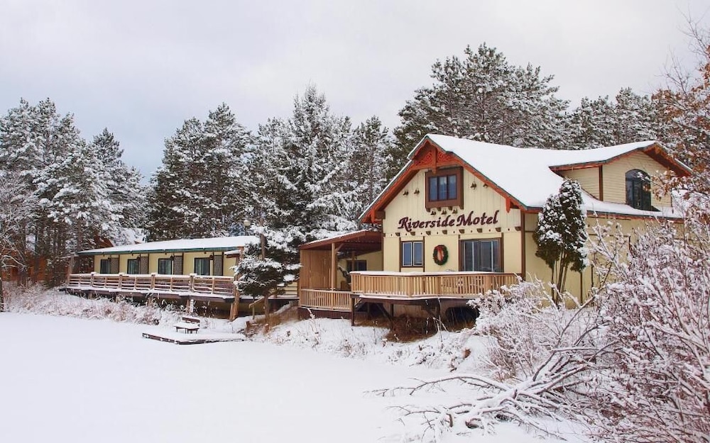 The Riverside Motel - photo 45