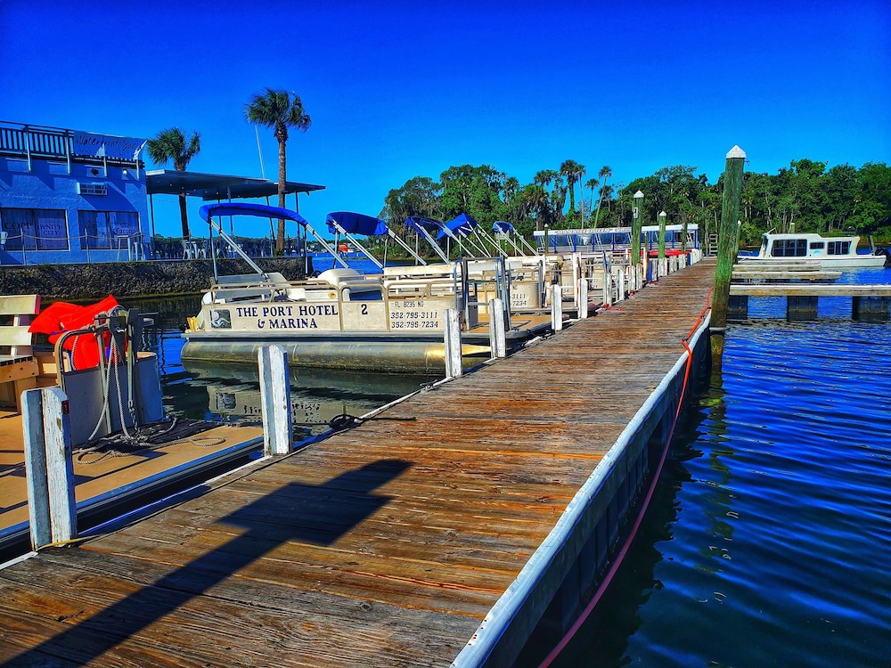 The Port Hotel & Marina - photo 17