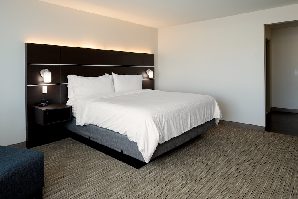 Holiday Inn Express & Suites Bullhead City by IHG - photo 19