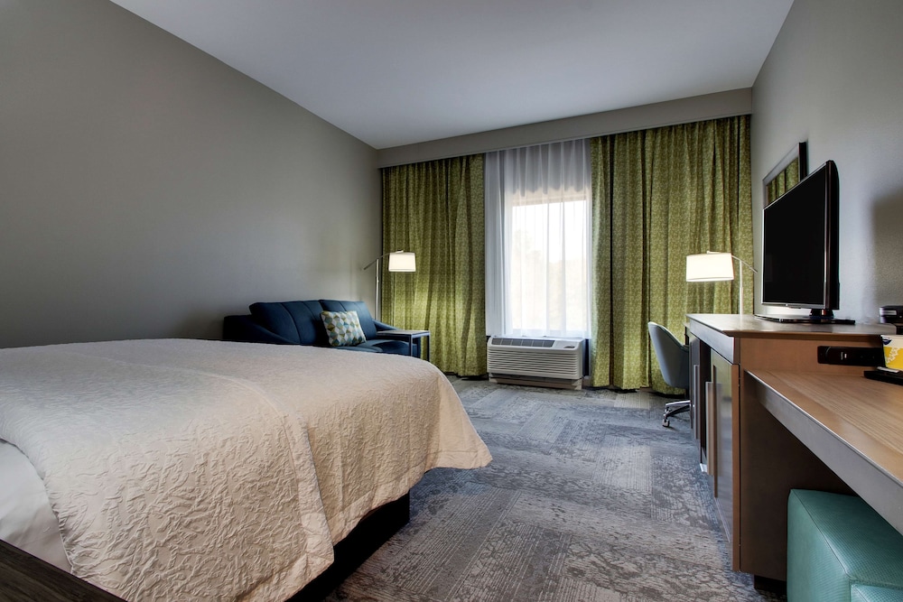 Hampton Inn & Suites Knightdale Raleigh - photo 24