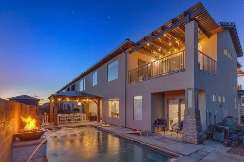 Zion Village Resort 2053 Brand New Home Private Pool Hot Tub and 35mins from Zion National Park in Hurricane, United States