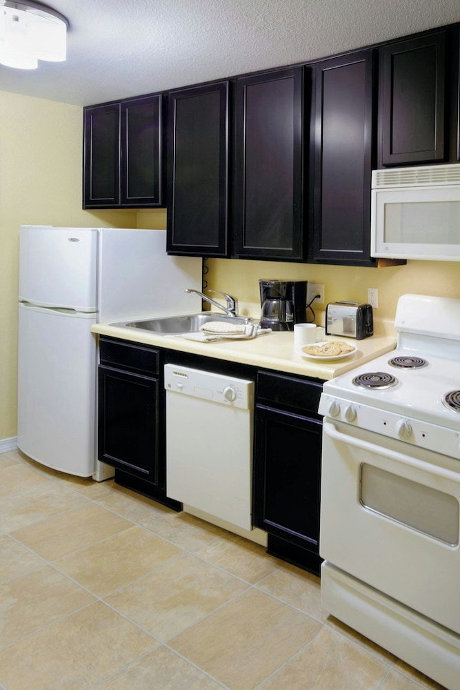 TownePlace Suites Marriott Joplin - photo 5