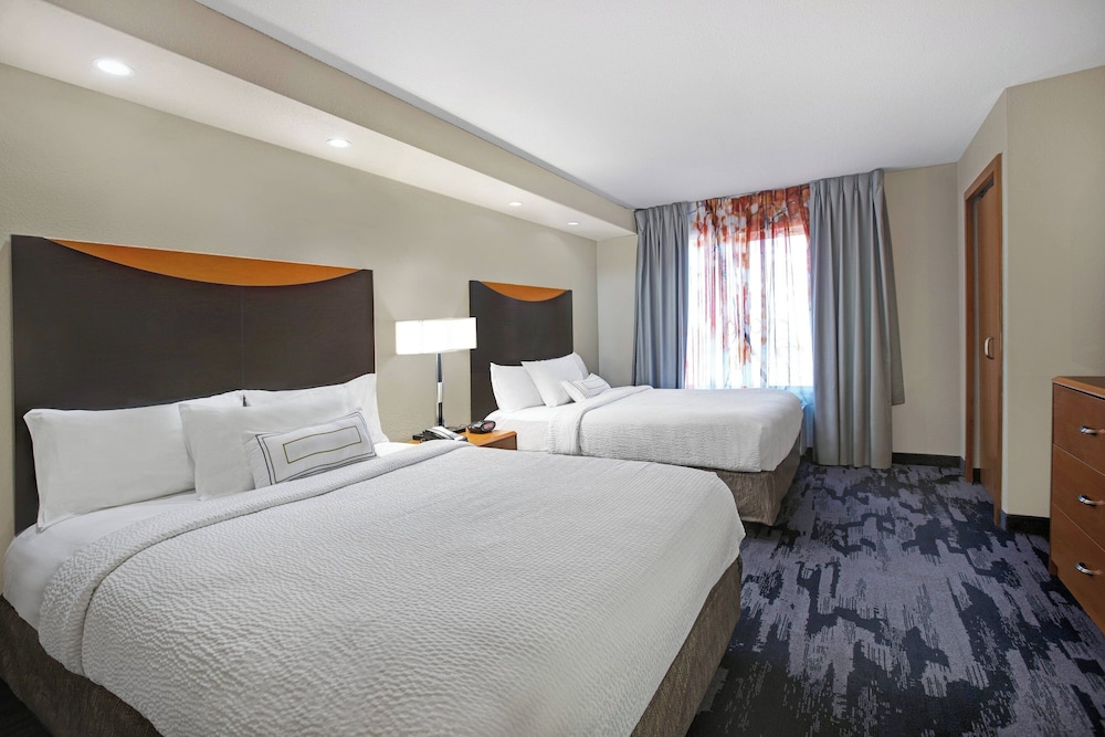Fairfield Inn & Suites by Marriott Carlsbad - photo 7