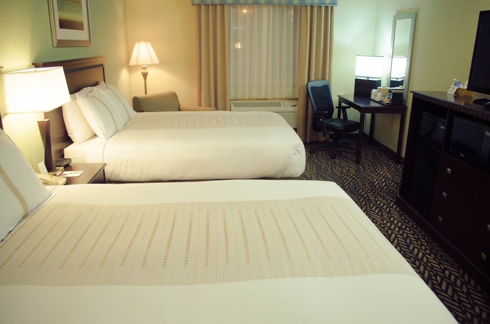 Fireside Inn and Suites - photo 7