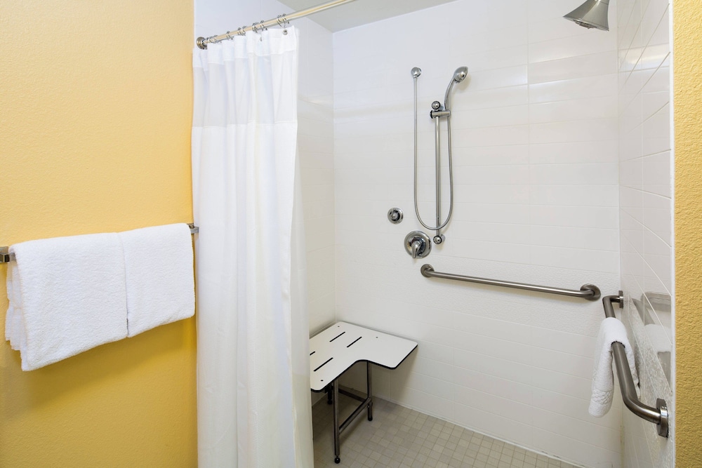 Fairfield Inn & Suites San Antonio Airport North Star Mall - photo 13