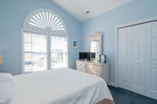 Sea Glass by Oak Island Accommodations - photo 26