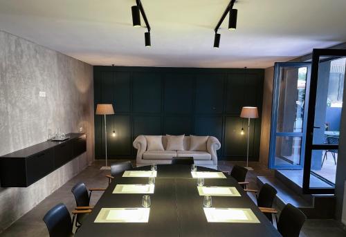 Hotel უცხო utskho