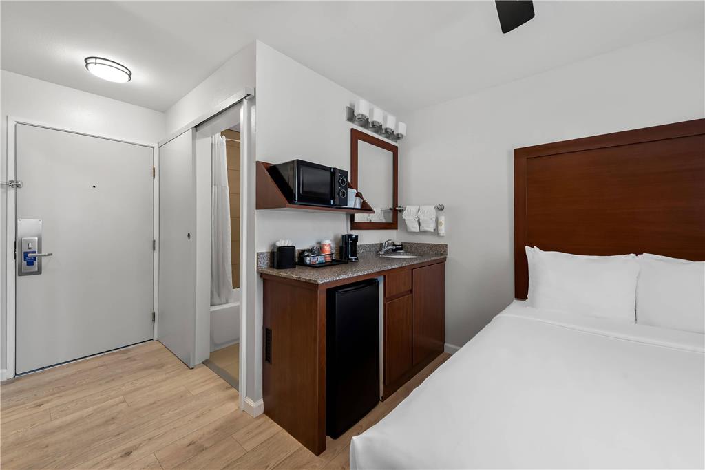 Comfort Inn Gaslamp Convention Center - photo 7