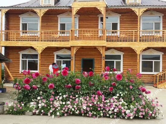 Liu Shufang Family in E'erguna, People's Republic of China