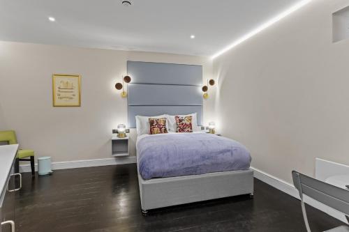 Modern Studio Flat — 4-Star Luxury Hotel in London, United Kingdom