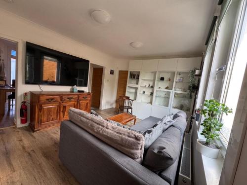 Rena Bright and Modern City Center Apartment. — 4-Star Luxury Hotel in Edinburgh, United Kingdom