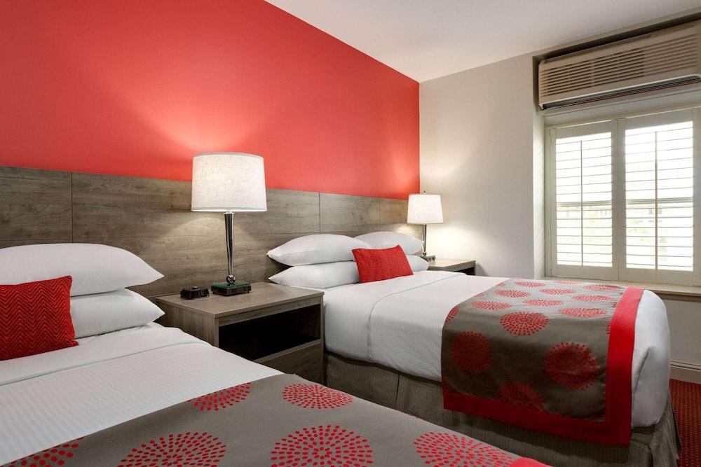 Ramada By Wyndham Oakland Downtown City Center - photo 6