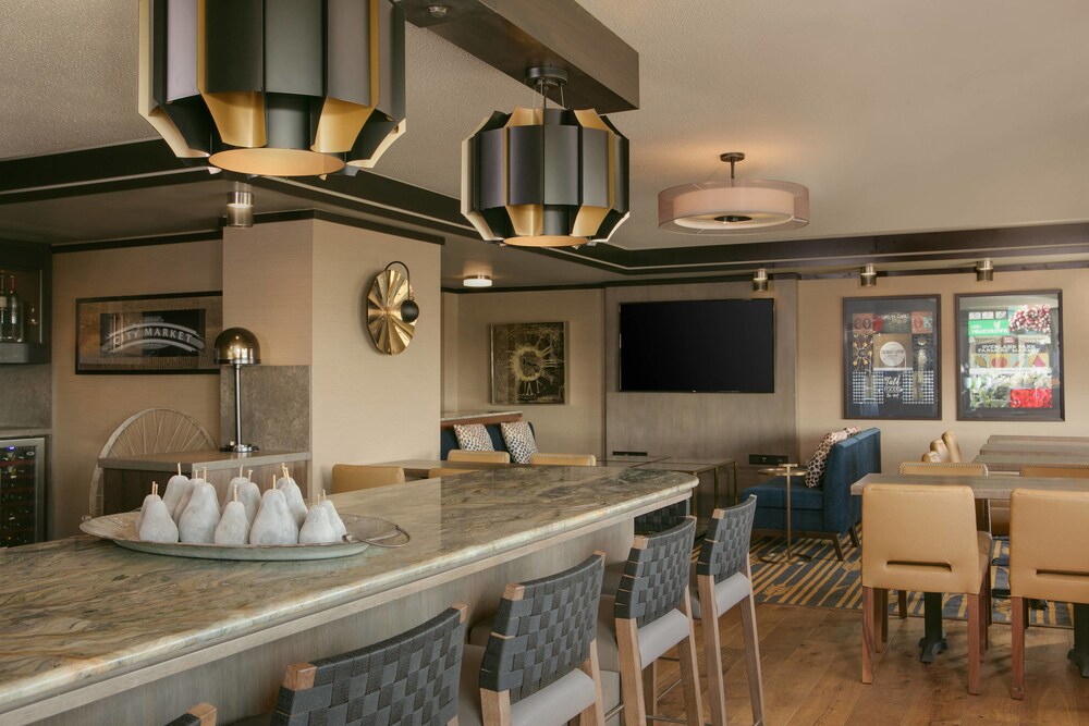 Sheraton Overland Park Hotel at the Convention Center - photo 22