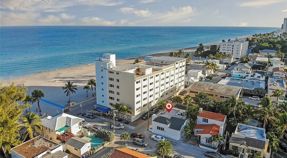 Casa Roselle # 2 — 4-Star Luxury Hotel in Hollywood, United States