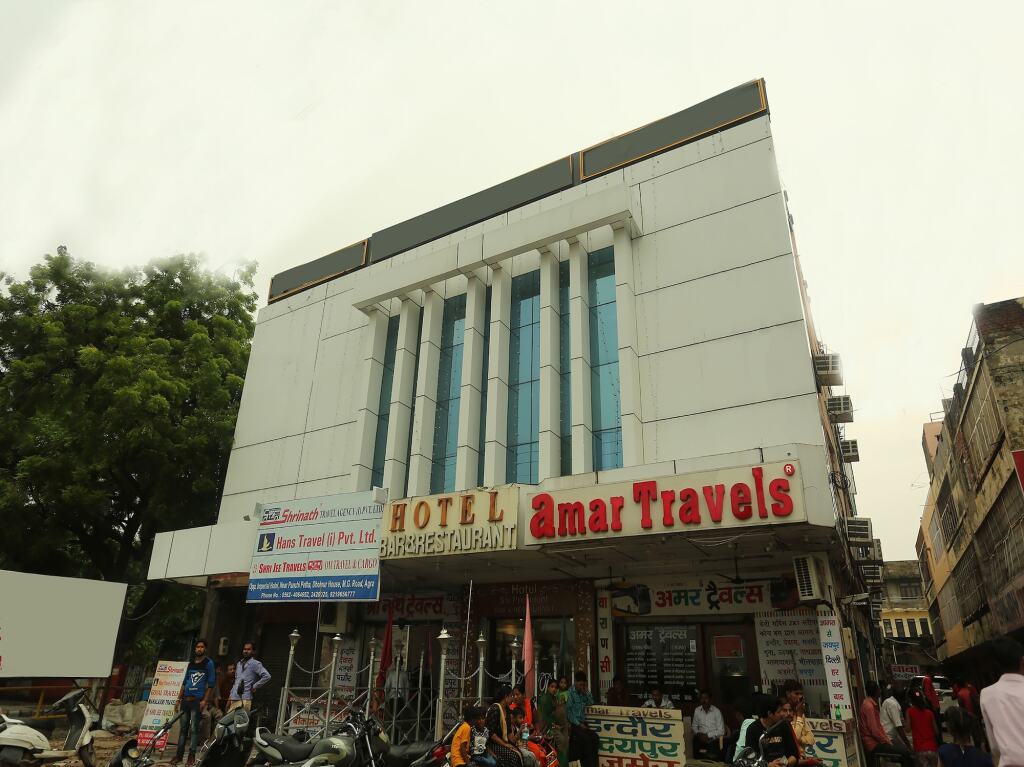 OYO 18429 Hotel Sai President