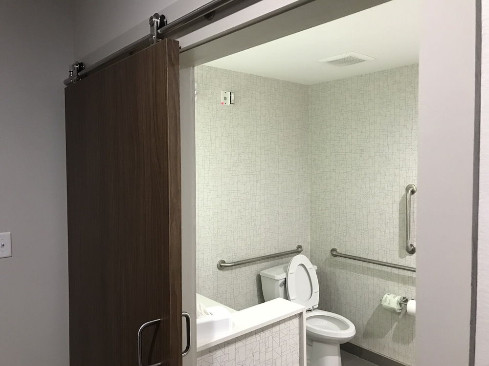 Holiday Inn Express Pineville Alexandria Area by IHG - photo 14