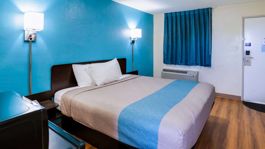 Motel 6 Odessa TX 2nd Street - photo 8