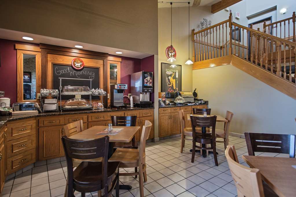 AmericInn by Wyndham Grundy Center - photo 22
