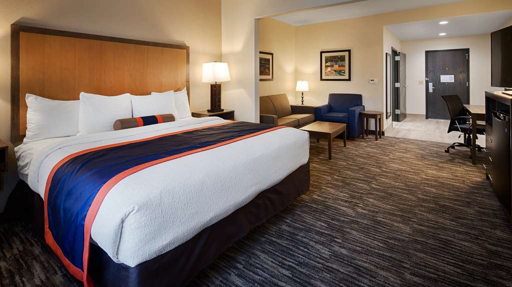 Best Western Plus Ardmore Inn & Suites - photo 15