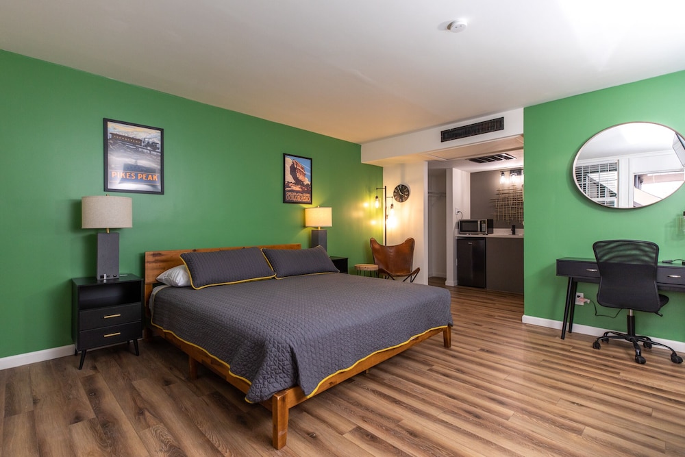 Modern Motel - photo 17
