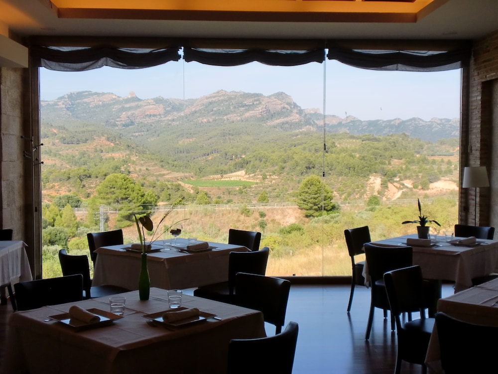 Hotel Restaurant Can Josep — Bot