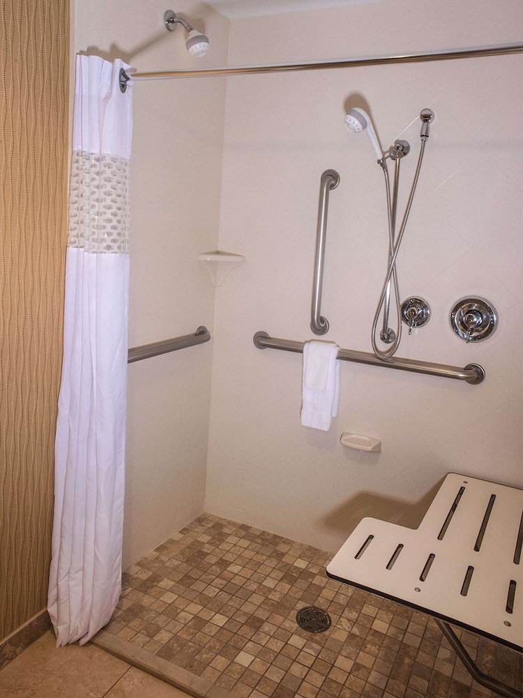 Hampton Inn & Suites Woodstock VA - photo 47