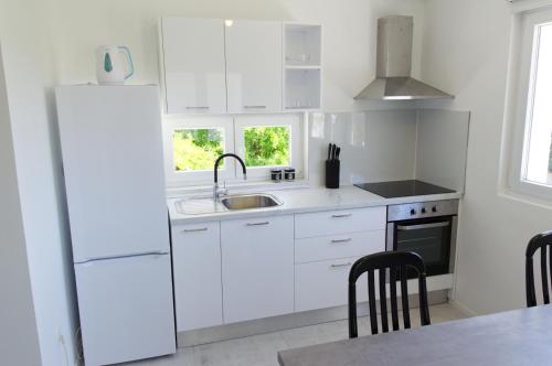 Apartman Miki — 4-Star Luxury Hotel in Bibinje, Croatia