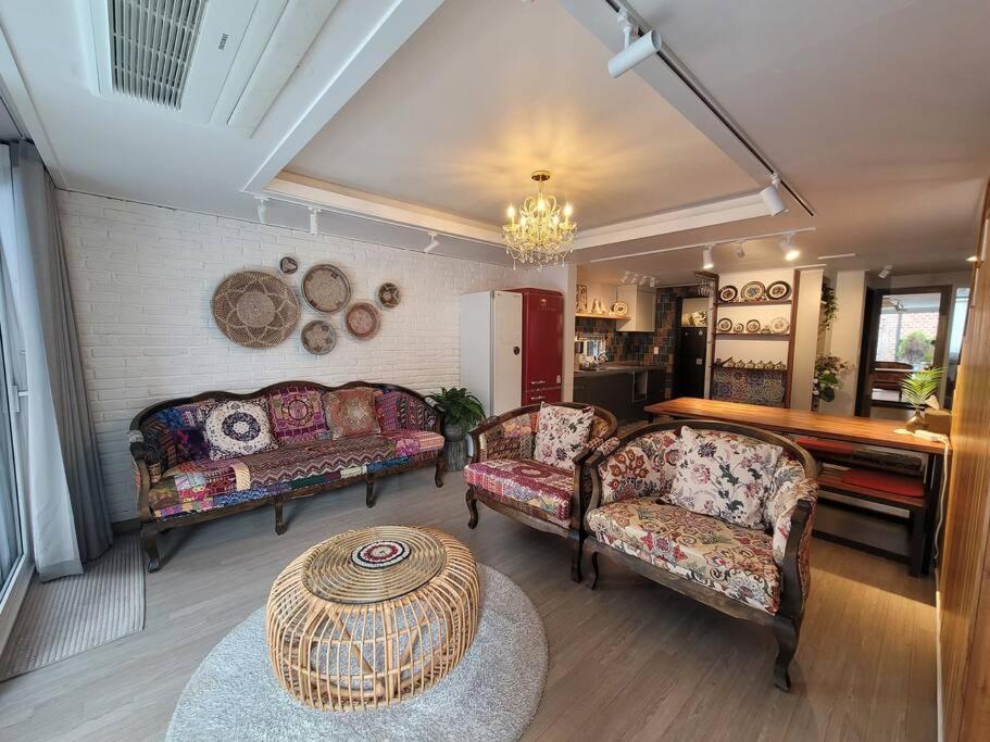 Red Casa — 4-Star Luxury Hotel in Seogwipo, South Korea