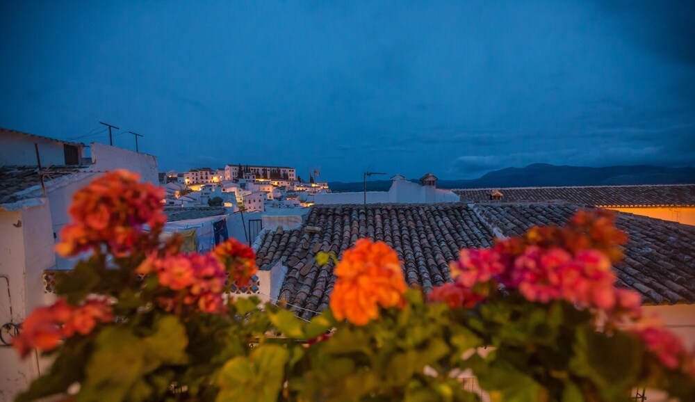 Buddhalounge Apartments — 4-Star Luxury Hotel in Ronda, Spain