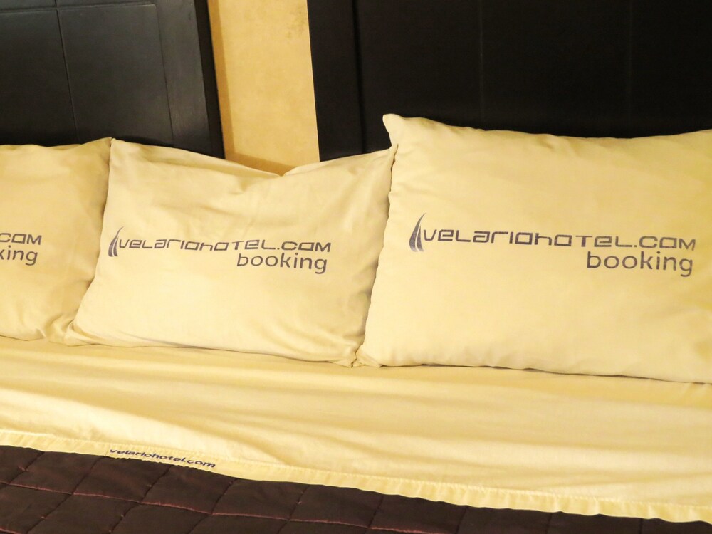 Room Service - Dining