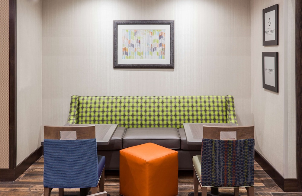 Hampton Inn & Suites Sioux City South - photo 4