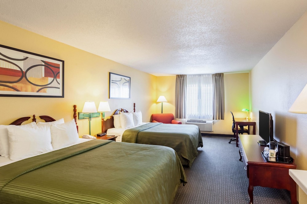 Quality Inn & Suites Lincoln North - photo 14