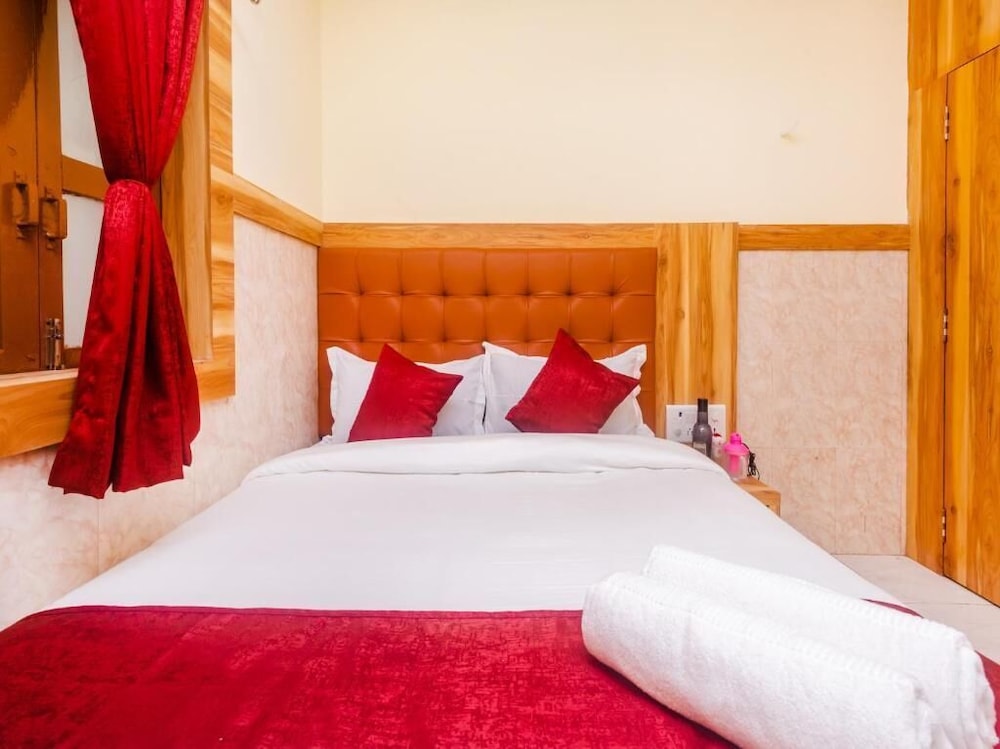 Aman Hotel Cst - last minute hotel in Mumbai