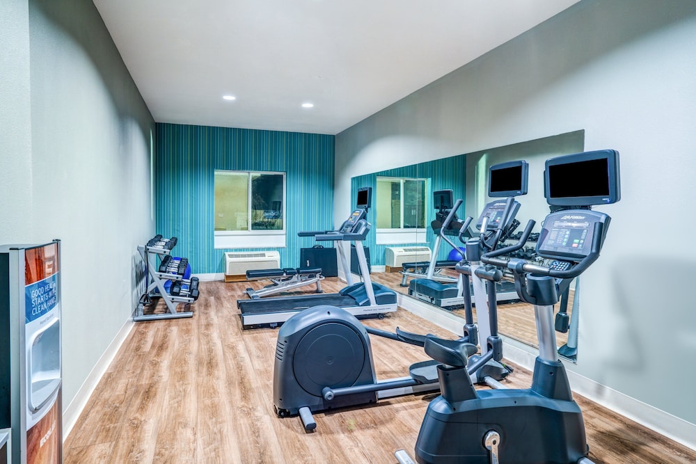 Holiday Inn Express and Suites Winona North by IHG - photo 32