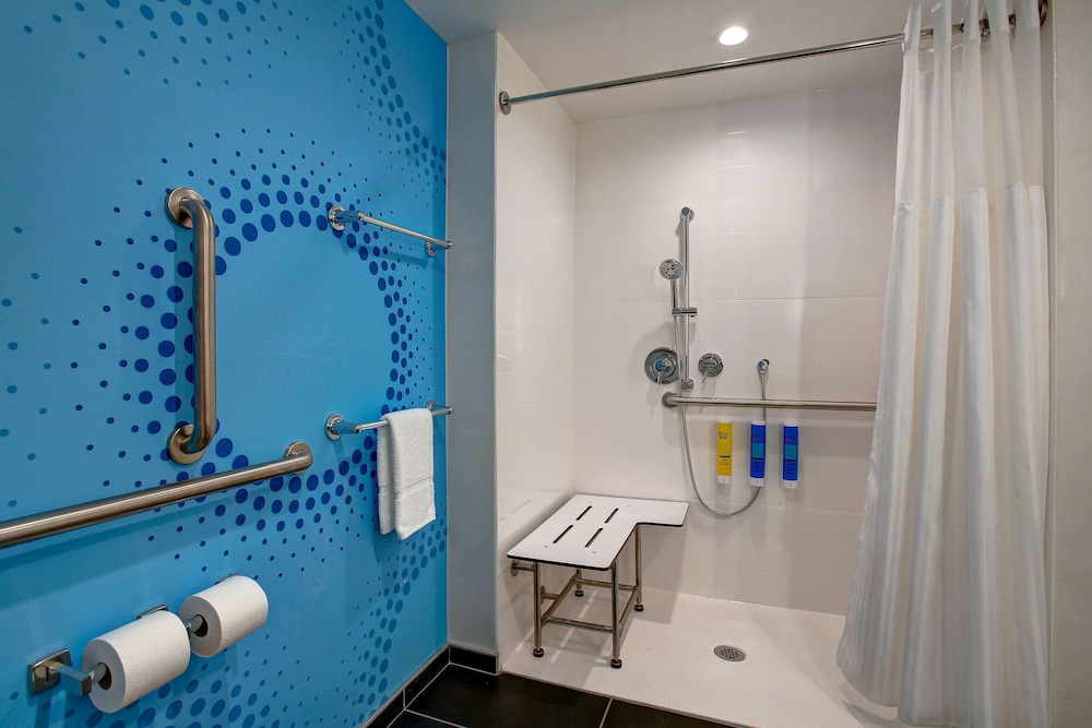 Tru by Hilton Alcoa Knoxville Airport - photo 40