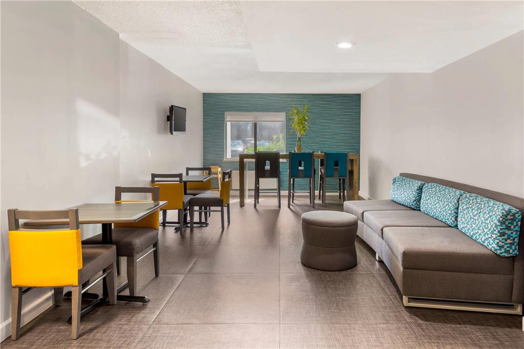 Quality Inn & Suites Raleigh Durham Airport - photo 30