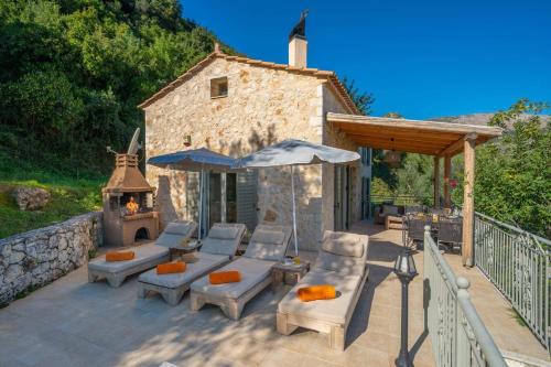 Villa Katelios Bay View by Villa Plus — 4-Star Luxury Hotel in Poros, Greece