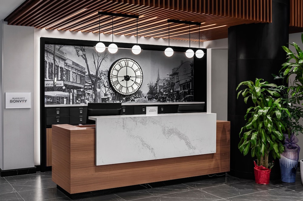 Four Points by Sheraton Flushing - photo 4