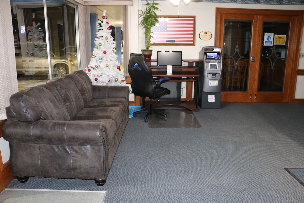 Amber Inn Motel Le Mars - photo 50