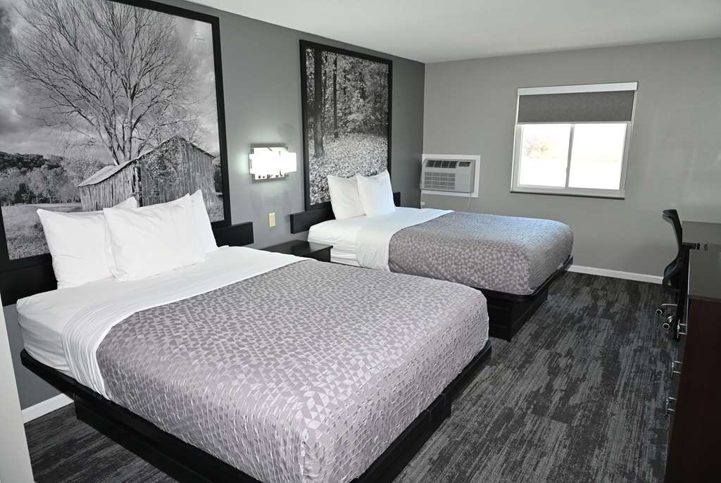 Super 8 by Wyndham Higginsville - photo 2