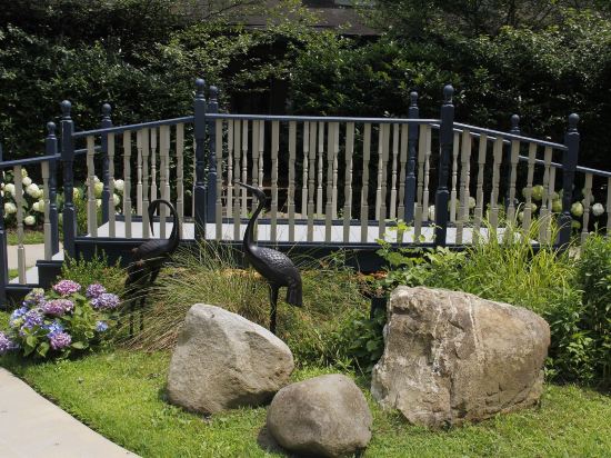 Eight Gables Inn - photo 15