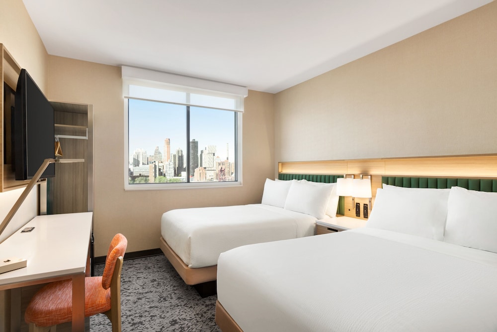 Holiday Inn Long Island City LaGuardia West - photo 10